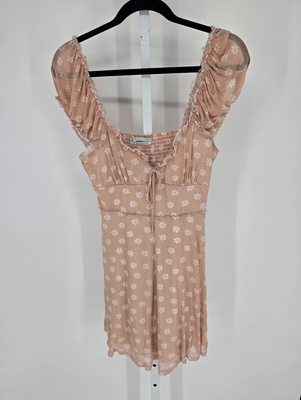 UO Urban Outfitters Womens Sz L Audrey Daisy Mesh Mini Dress Peach Pink Floral